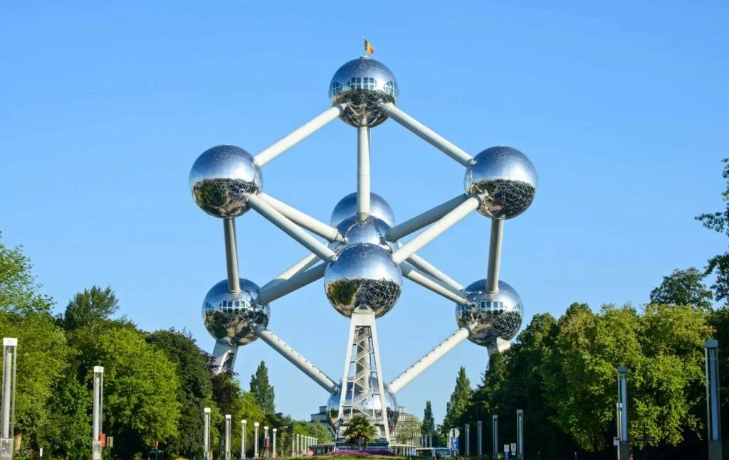Atomium Brussels, private heritage and cultural tour with Belvedere Limousines chauffeur